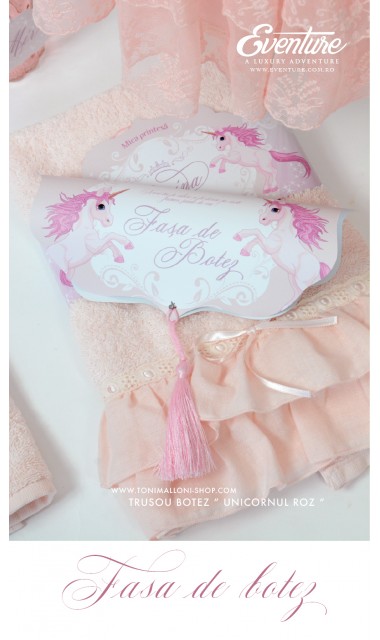 Trusou de botez personalizat si brodat pentru fetite cu unicornii, Povesti cu unicorni 10